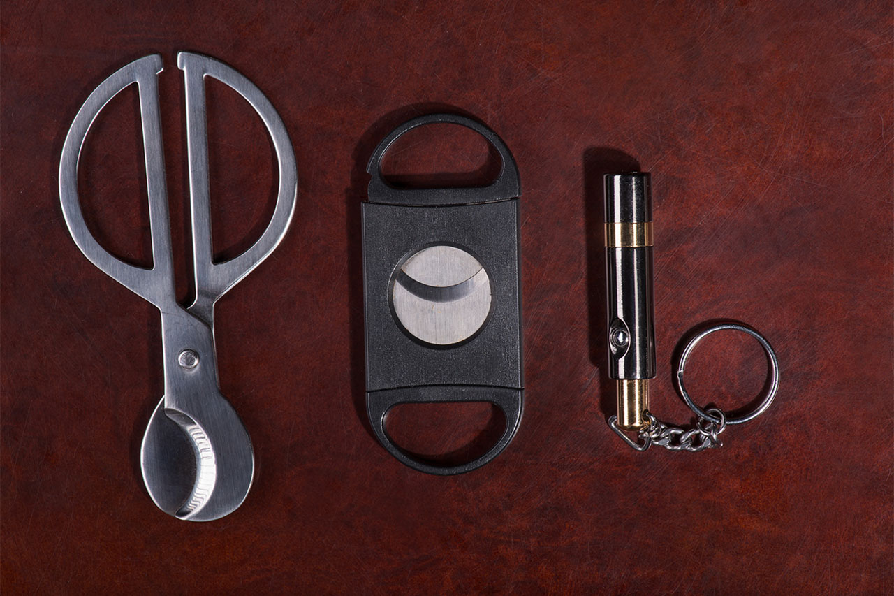 article cigar cutters | 4 Types of Cigar Cutters