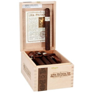 product cigar liga privada t52 corona doble box 210000027754 00 | Liga Privada T52 Corona Doble 24ct. Box